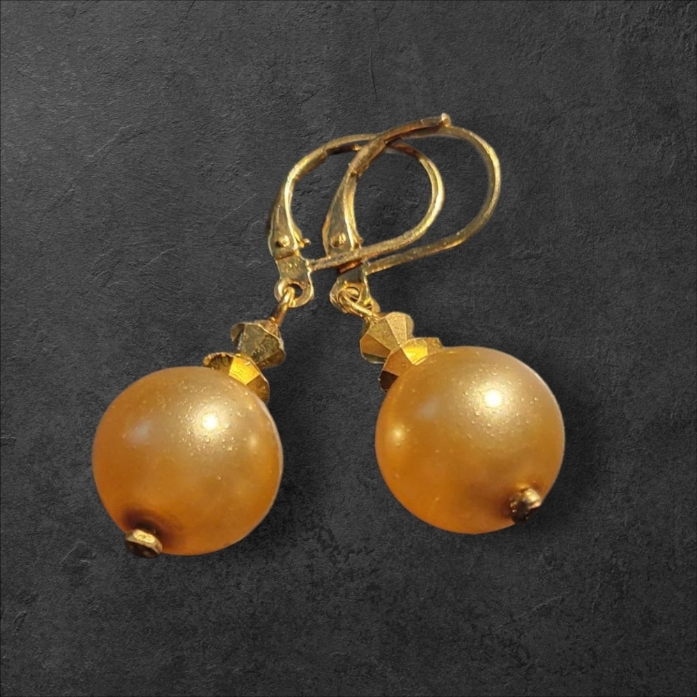 Elegant Gold Drop Earrings